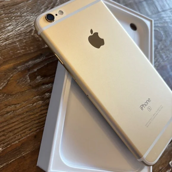 iPhone 6S A1633 – Like New, Original Box + Lightning Cable & Car Charger - Picture 4 of 9